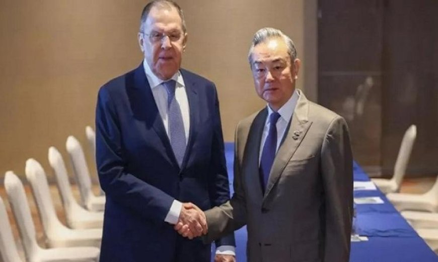 دبلوماسيات الصين وروسيا تتناول الصراع الأمريكي الإيراني والأزمة الأوكرانية في اجتماع وزيري الخارجية