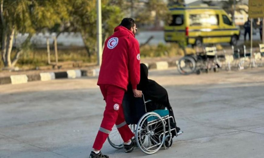 دفعة جديدة من العائدين تصل إلى معبر رفح البري لتلبية احتياجات قطاع غزة