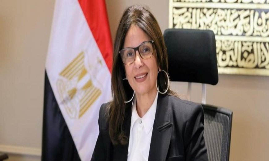 وزيرة الثقافة تثني على جهود فرع ثقافة البحر الأحمر في تعزيز الفنون والأنشطة الثقافية