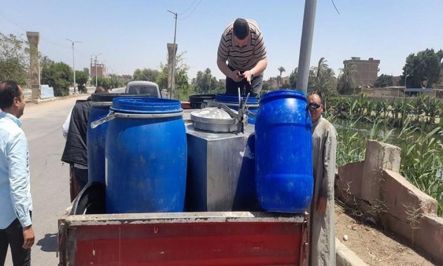 ضبط 2 طن من الألبان الفاسدة في المنيا وتحرير 12 مخالفة لمحلات تجارية