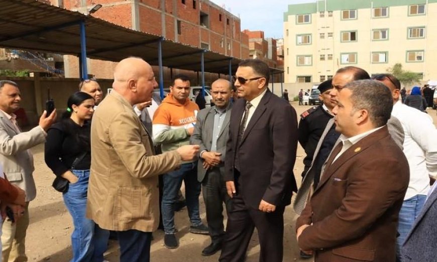 محافظ القليوبية يزور موقف كفر شكر للاشراف على انتظام حركة السرفيس