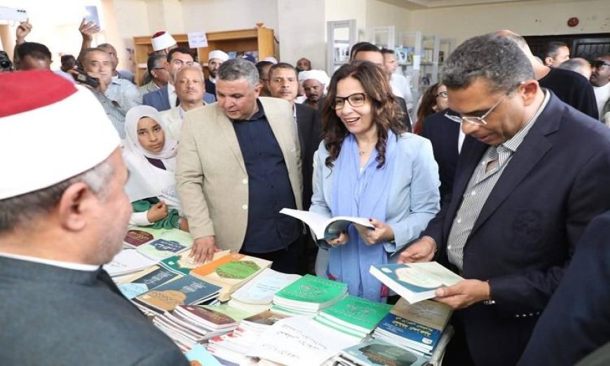 محافظ البحر الأحمر ووزيرة الثقافة يزوران النسخة الثالثة من معرض الشلاتين للكتاب