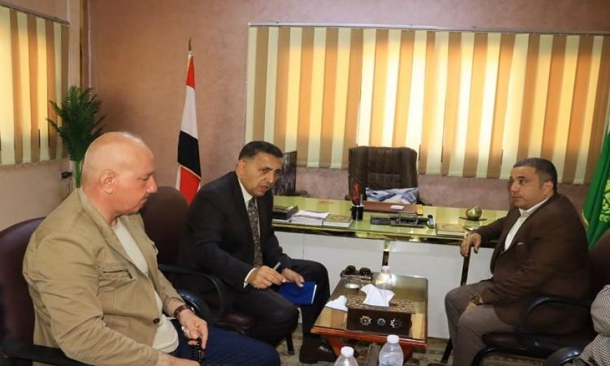 محافظ القليوبية يجتمع لبحث تحسين خدمات مركز كفر شكر بشكل موسع