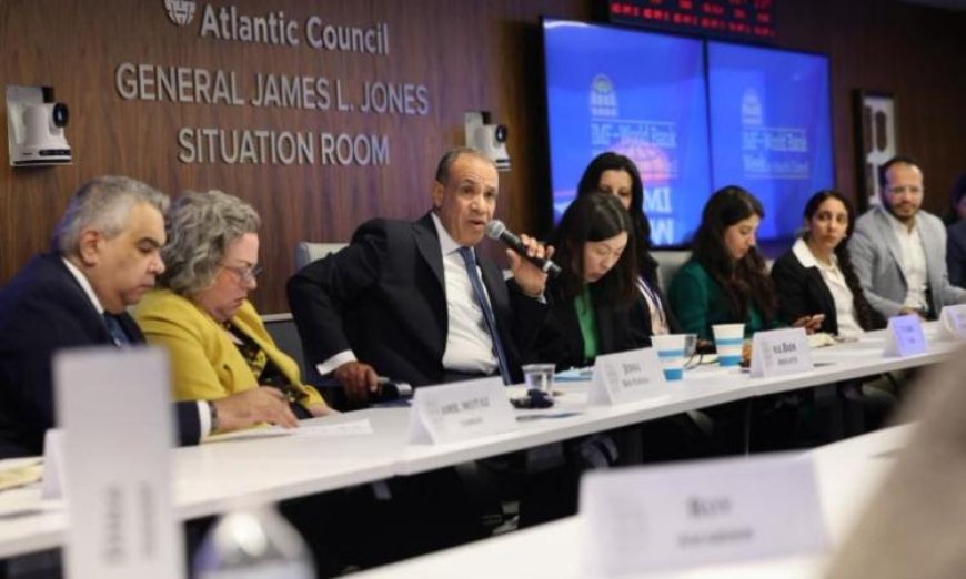 وزير الخارجية يناقش جهود مصر الفعالة في تعزيز الأمن بالشرق الأوسط