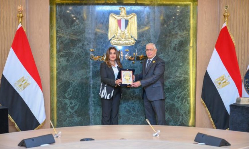 عوض تبرز إنجاز النيابة العامة في استرداد الأراضي وتأثيره على الوطن