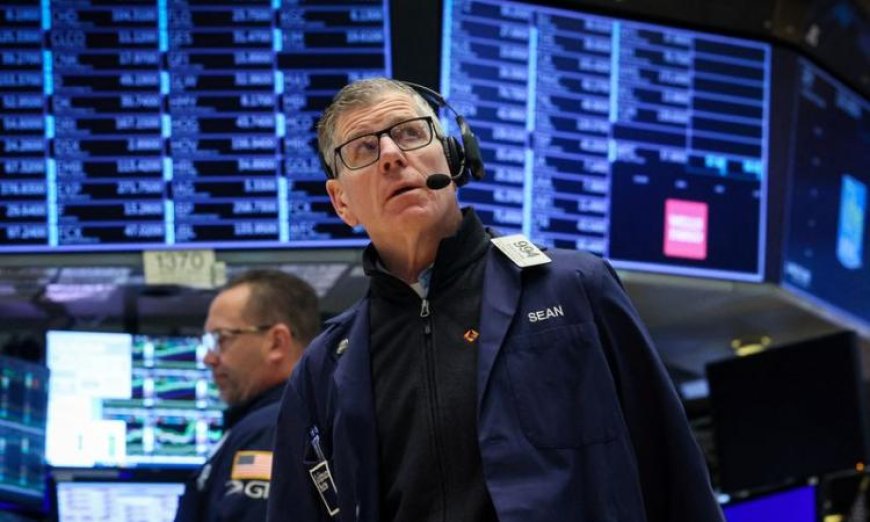 وول ستريت تشهد ارتفاعاً طفيفاً بعد تمديد وقف إطلاق النار بين الولايات المتحدة وإيران