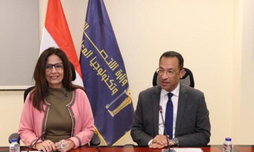 وزيرا الاتصالات والثقافة يتعاونان لدعم مشروعات التحول الرقمي في مصر