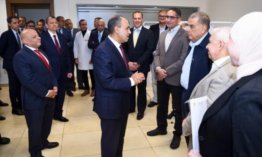 وزير الخارجية يطلق حملة تبرع بالدم لدعم مستشفى 57357