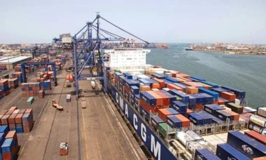 ميناء نويبع البحري يستقبل 5200 طن من البضائع و339 شاحنة في يوم واحد