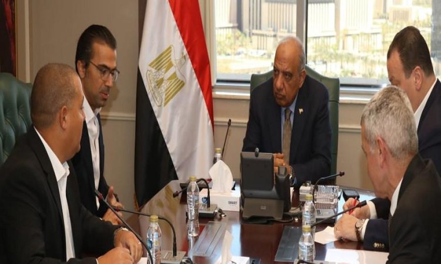 وزير الكهرباء يناقش مع تحالف حسن علام-إنفينيتي مشاريع الطاقة الشمسية والريحية