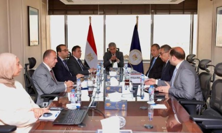 وزير السياحة يواكب تطورات إطلاق نظام مدفوعات الشركات CPS