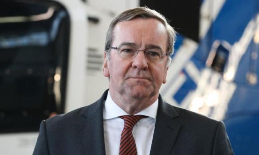 وزير الدفاع الألماني يكشف عن إرسال سفن حربية استعدادا لانتشار مرتقب في مضيق هرمز