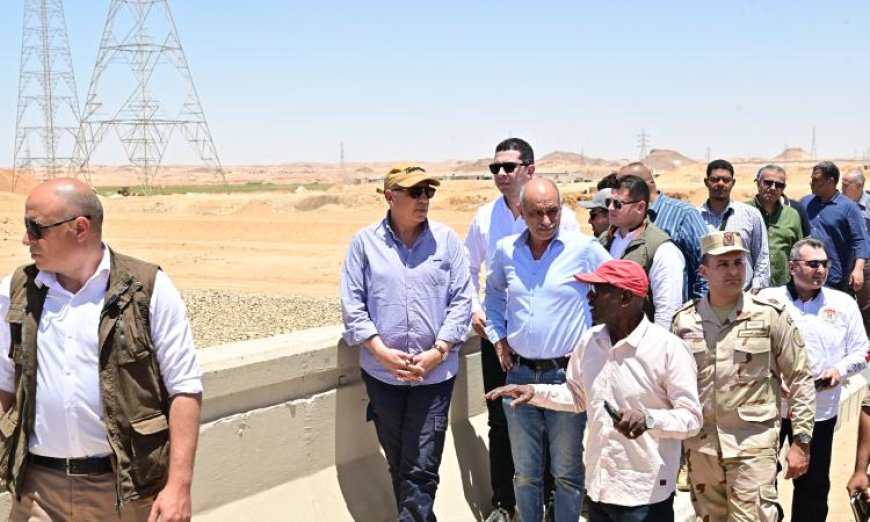 وزير الري يقوم بجولة تفقدية لمشروع تطوير خور وقناة مفيض توشكى لدعم كفاءة النظام المائي
