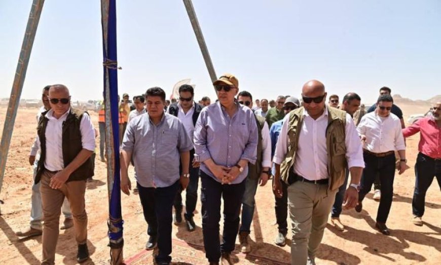 سويلم يزور مشروع تنمية جنوب الوادي ويستعرض محطة الرفع العملاقة في توشكى