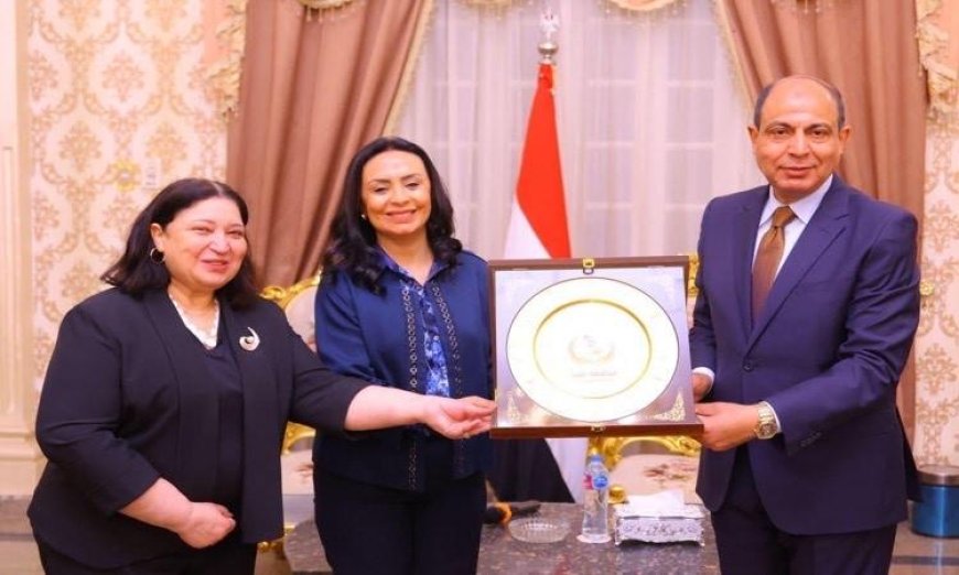 وزيرة التضامن ومحافظ المنيا يتبادلان الآراء لتعزيز شبكات الأمان الاجتماعي في المحافظة