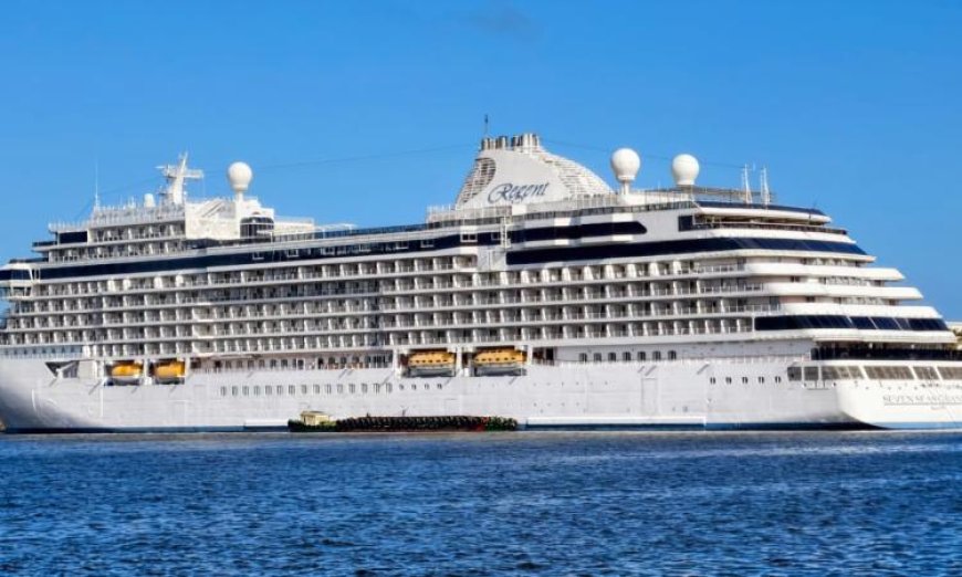 ميناء الإسكندرية يحتفل بوصول السفينة السياحية Seven Seas Grandeur مع 1300 سائح على متنها