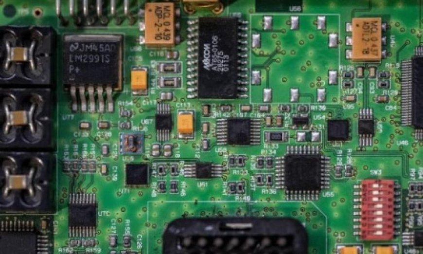 ارتفاع أسعار اللوحات الإلكترونية وتأثيرات حرب إيران على صناعة التكنولوجيا