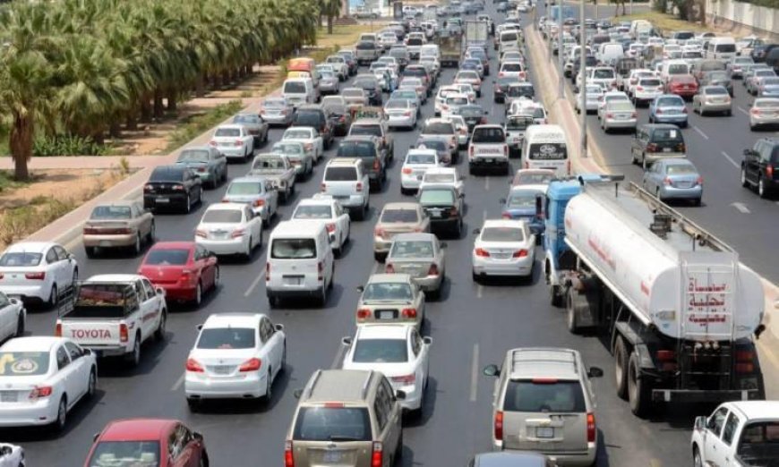 النشرة المرورية تقدم لك تفاصيل حول أماكن الازدحام الشديد في شوارع القاهرة والجيزة