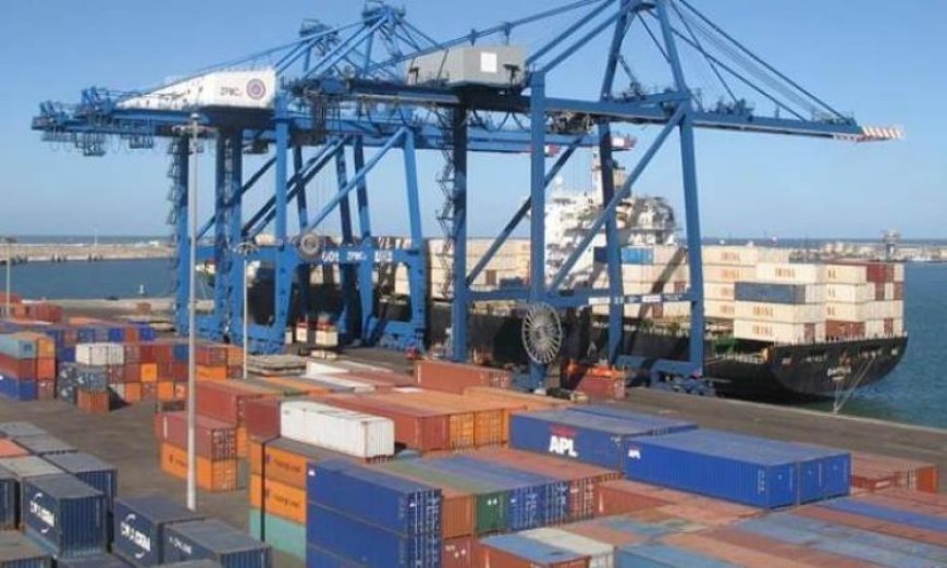 تداول 17 ألف طن من البضائع المتنوعة في مواني البحر الأحمر