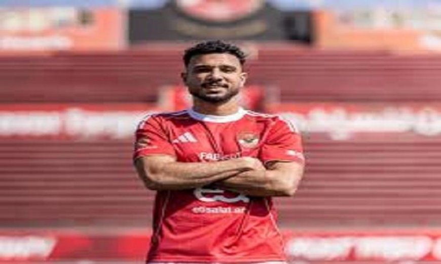 دفاع الأهلي في أزمة قبل القمة وهادي رياض يقترب من الدخول في التشكيل الأساسي