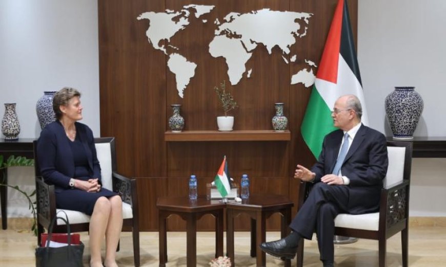 رئيس وزراء فلسطين ونائب مستشار الأمن القومي البريطاني يستعرضان آخر التطورات السياسية والأمنية