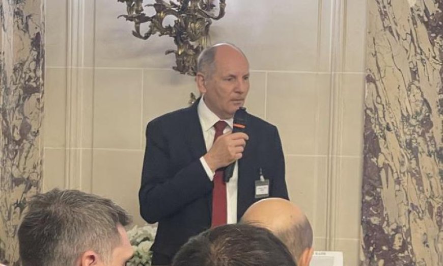 رئيس جمعية أرباب العمل الفرنسية يؤكد التزامه بتعزيز التعاون الاقتصادي مع مصر