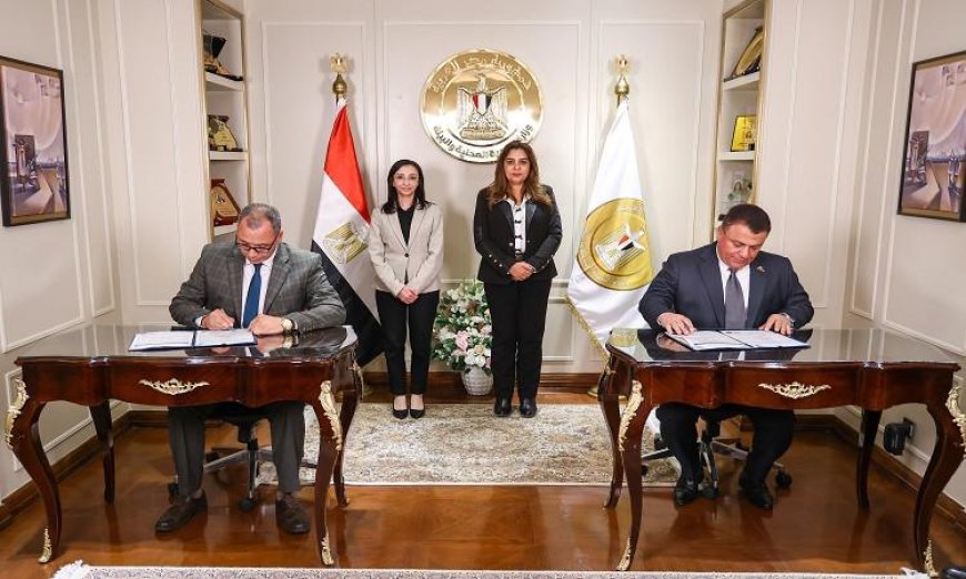 محافظ البحيرة ووزيرة التنمية المحلية يوقعان عقوداً لتشغيل وتطوير 3 مجازر لتعزيز القطاع الزراعي