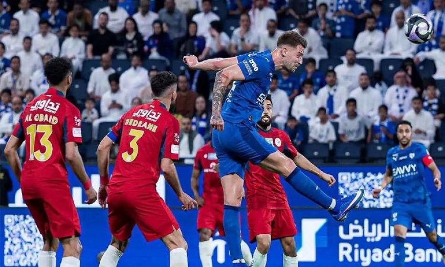 الهلال يحافظ على مطاردته للصدارة بعد انتصار مثير على ضمك في دوري روشن