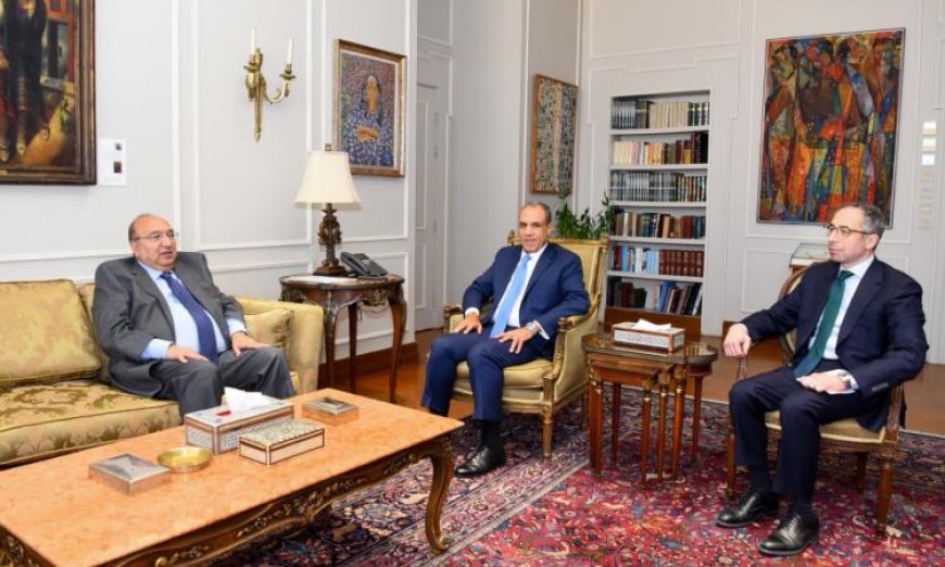 عبد العاطي يناقش مع رئيس مكافحة الهجرة غير الشرعية استراتيجيات الدولة لمواجهة الظاهرة