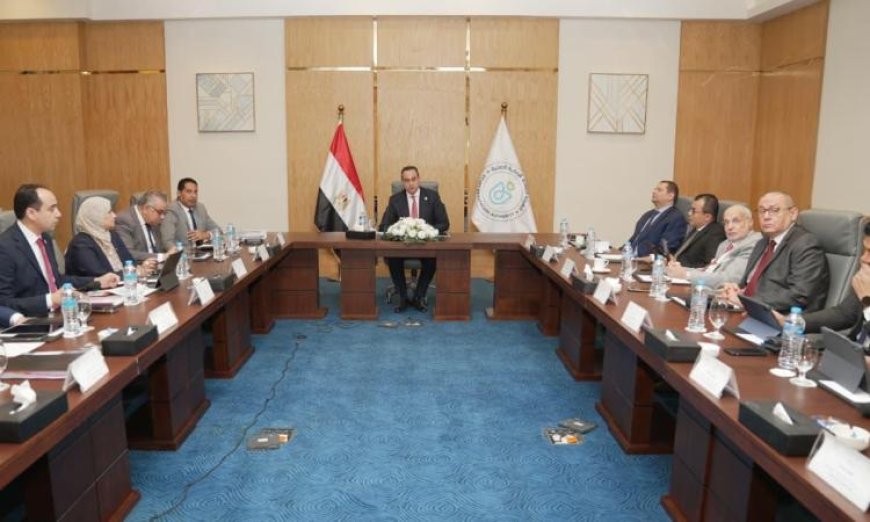 إنشاء أكاديمية للتدريب ووحدات فيروسية كبدية في المحافظات لتعزيز الرعاية الصحية