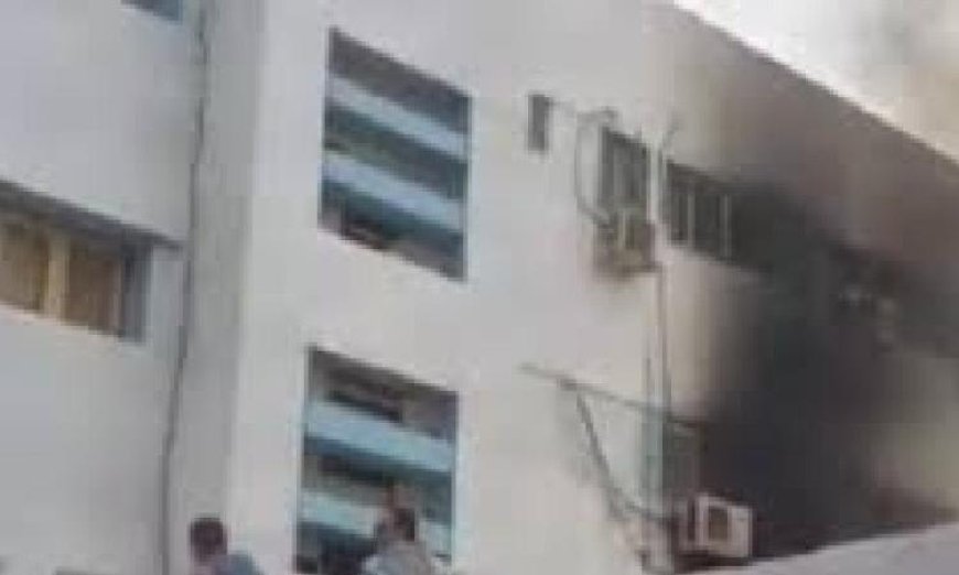 نجاح فرق الإطفاء في السيطرة على حريق محدود في مستشفى الحميات بملوي المنيا