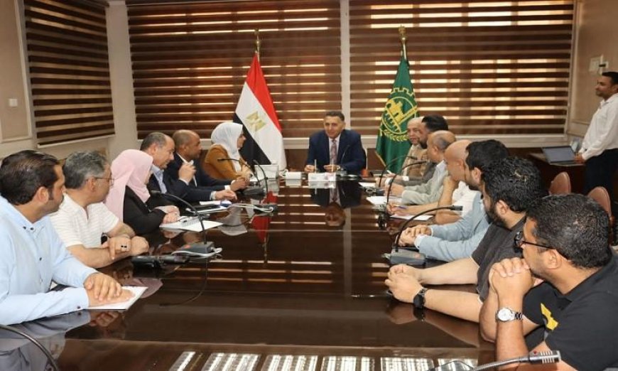 محافظ القليوبية يطالب بسرعة إنهاء أعمال المرافق على طريق طوخ شبين القناطر