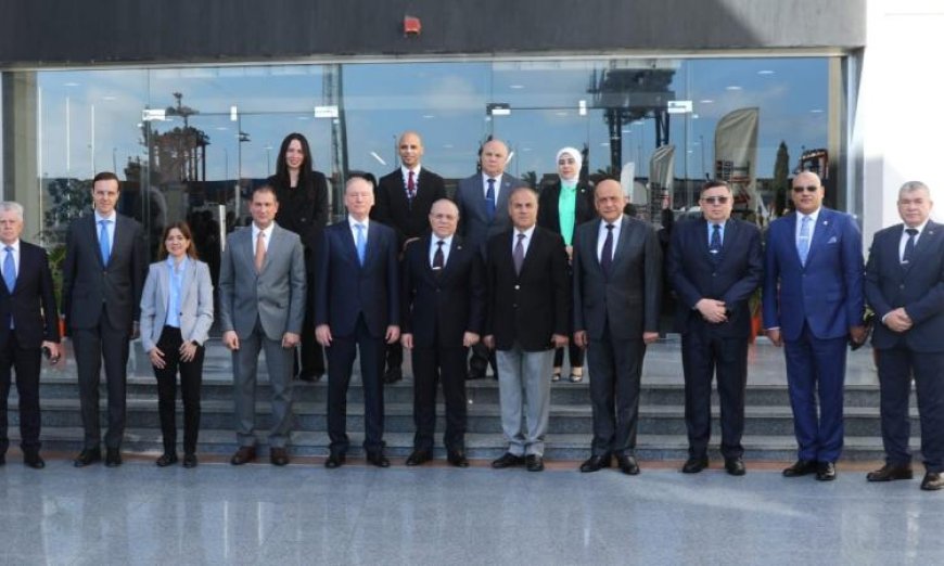 زيارة وفد حكومي روسي رفيع المستوى لميناء الإسكندرية لتعزيز أفق التعاون المشترك