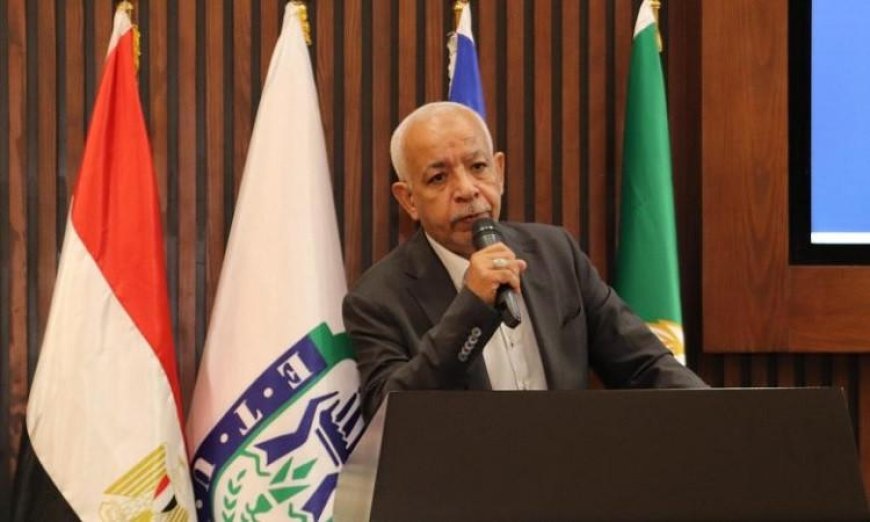 رئيس اتحاد نقابات عمال مصر يؤكد دعم الرئيس السيسي في خطابه الأخير