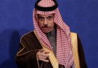 بن فرحان يبحث مع نظيره الإيراني الأبعاد الإقليمية وآليات تعزيز استقرار المنطقة