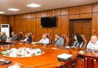محافظ المنيا يستعرض خطط إنشاء مصنع جديد لتصنيع ضفائر السيارات