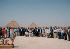 وزير السياحة والآثار يلتقي مع وفد المجلس العالمي للسياحة والسفر لتعزيز التعاون السياحي