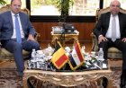 وزير الطيران يناقش مع سفير بلجيكا في مصر فرص تقوية الاتصالات الجوية بين البلدين