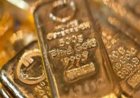 تراجع سعر بيتكوين إلى 73500 دولار وسط تباين في أداء العملات المشفرة