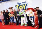 نجوم Toy Story 5 يكشفون أسرار الجزء الجديد من لندن قبل العرض العالمي المنتظر