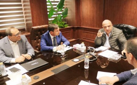وزير الكهرباء يؤكد على ضرورة تعزيز الوعي بكفاءة الطاقة وترشيد استهلاكها