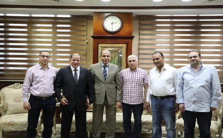 محافظ المنيا يجتمع مع نواب البرلمان لمناقشة احتياجات المواطنين الهامة