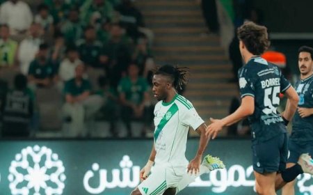 الأهلي يحقق فوزاً مبهراً برباعية على الأخدود ويعزز صدارته في المربع الذهبي