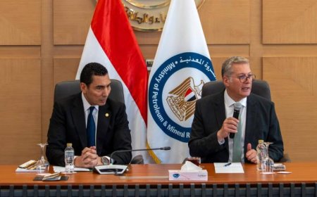 مائدة مستديرة بين وزير البترول ووزير الشباب لتعزيز تمكين الكوادر الشابة في قطاع الطاقة