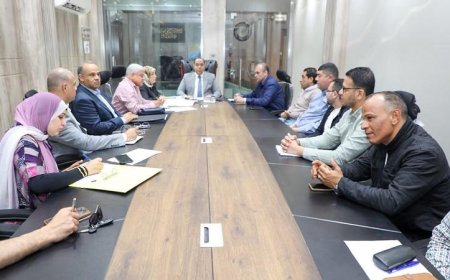 نائب محافظ المنوفية يزور مواقع مشروعات الرصف ويستعرض تطوراتها الحالية