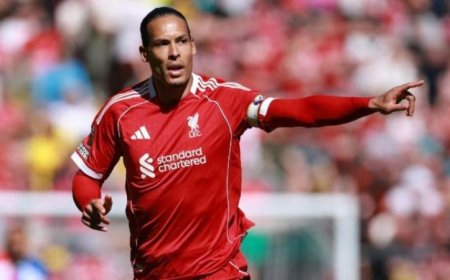 فان دايك يدافع عن نظام تدريب ليفربول بعد الخسارة أمام مانشستر يونايتد