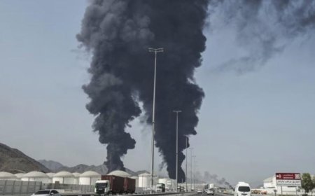 حريق مدمر في الفجيرة للصناعات البترولية نتيجة هجوم بطائرة مسيرة إيرانية