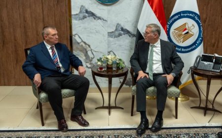 وزير البترول يلتقي نائب رئيس إكسون موبيل العالمية للزيوت لتعزيز التعاون الصناعي