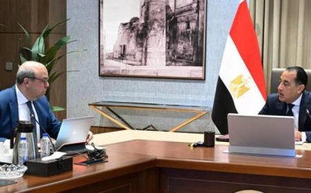 رئيس الوزراء يجتمع بوزير الطيران المدني لمناقشة ملفات هامة في الوزارة
