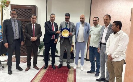 تهنئة مدير عام شباب القليوبية واتحاد شباب العمال لرئيس شركة المياه بمناسبة عيد العمال